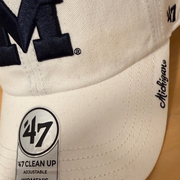 47 Brand White and Black Women's Hat - Picture 6 of 7